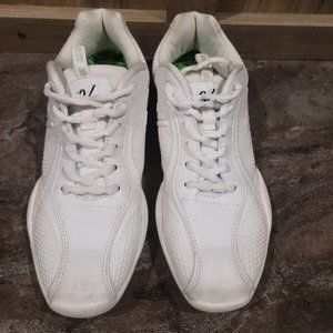 volleyball shoes, women grid iron size 8